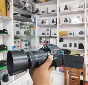 Canon 250d Body with 55 250mm Zoom