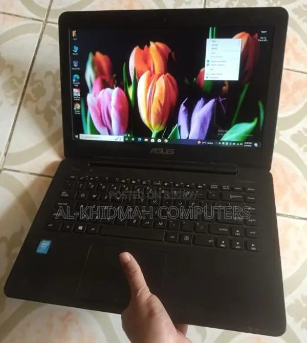 Asus Core i3 Ultra Slim Laptop, 4GB, 500GB, Courier Delivery Available.