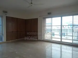 সেমি ফার্নিশড ৪ বেড ৪২৫০ বর্গফুট অ্যাপার্টমেন্ট: গুলশান ২-এ ভাড়ার জন্য