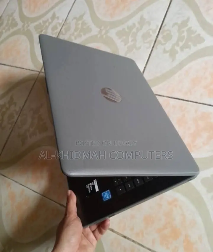 HP Core i3 6th Genaretion Ultra Slim Laptop, 4GB RAM, 1000GB Hard Disk.