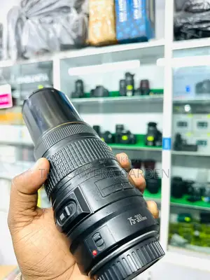 Canon 75-300mm USM Zoom Lens