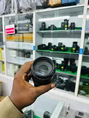 Canon 75 300mm usm zoom lens