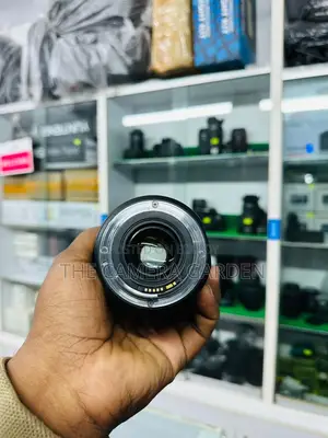 Canon 75-300mm USM Zoom Lens