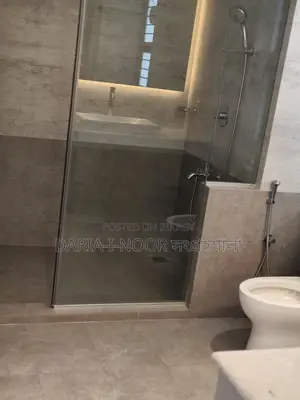 গুলশানে লেকের পাশে ৪০০০ বর্গফুটের এক্সক্লুসিভ ৪ বেডের ফ্ল্যাট বিক্রয়