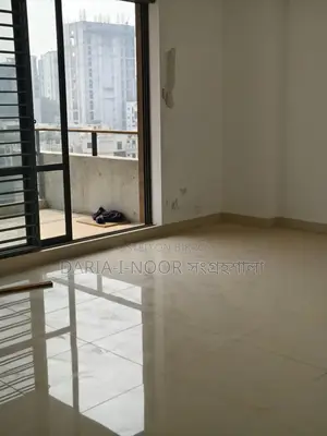 গুলশানে লেকের পাশে ৪০০০ বর্গফুটের এক্সক্লুসিভ ৪ বেডের ফ্ল্যাট বিক্রয়