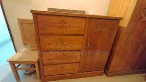 Wardrobe 4*4 feet