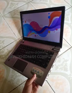 Toshiba Core i5 Laptop (4GB RAM, 500GB HDD) সারাদেশে কুরিয়ারে দেওয়া হয়।