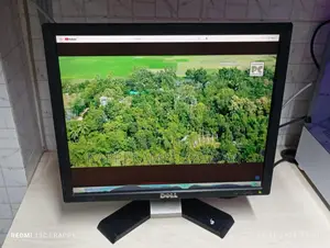 কম দামে ব্র্যান্ডের মনিটর দাগ আছে মনিটরে.