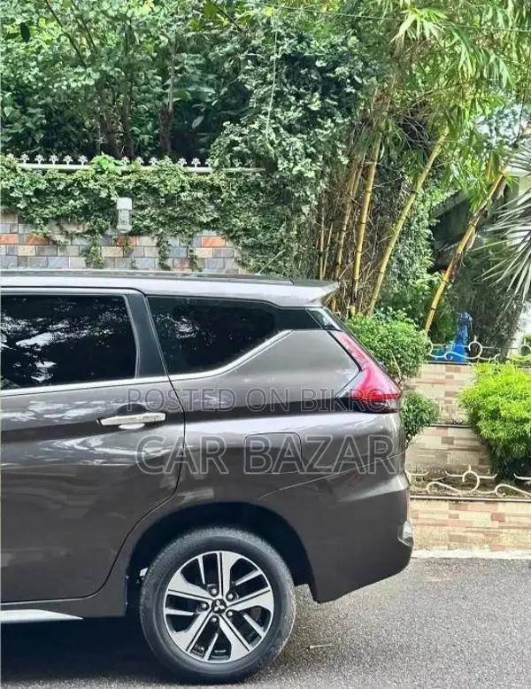 মিতসুবিশি এক্সপ্যান্ডার ৭ সিটার জিএলএক্স ২০১৯