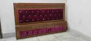 New Bed Canadian Oak Veneer. M # 3351