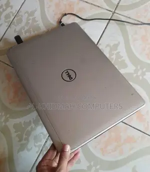 DELL Core i3 Laptop (4GB RAM, 320GB Hard Disk) Courier delivery available.