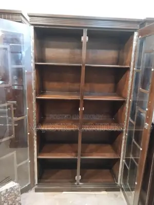 Bookshelf 3.5 Feet. M # 1644
