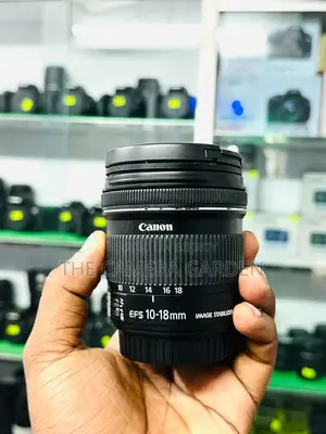 ক্যানন ১০-১৮ মিমি এসটিএম লেন্স