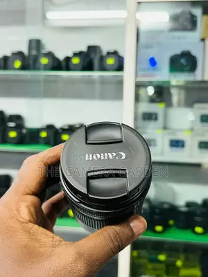 ক্যানন ১০-১৮ মিমি এসটিএম লেন্স