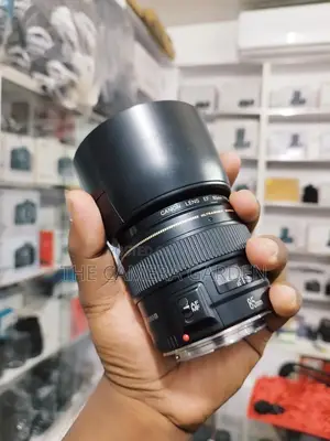 canon 85mm 1.8 usm prime lens