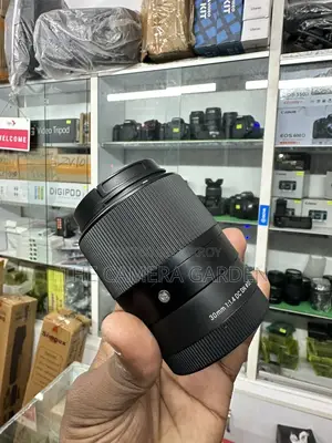 Sigma 30mm 1.4 DC DN Lens Sony