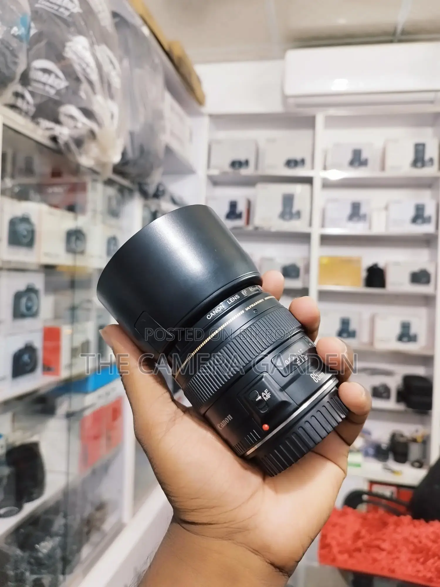 Canon 85mm 1.8 USM Prime Lens