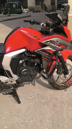 Yamaha 2018 Red