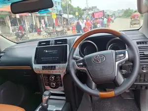 প্রাডো ভাড়ার জন্য