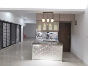 গুলশান ২-এ ভাড়ার জন্য ৩৮০০ বর্গফুটের সম্পূর্ণ ফার্নিশড অ্যাপার্টমেন্ট