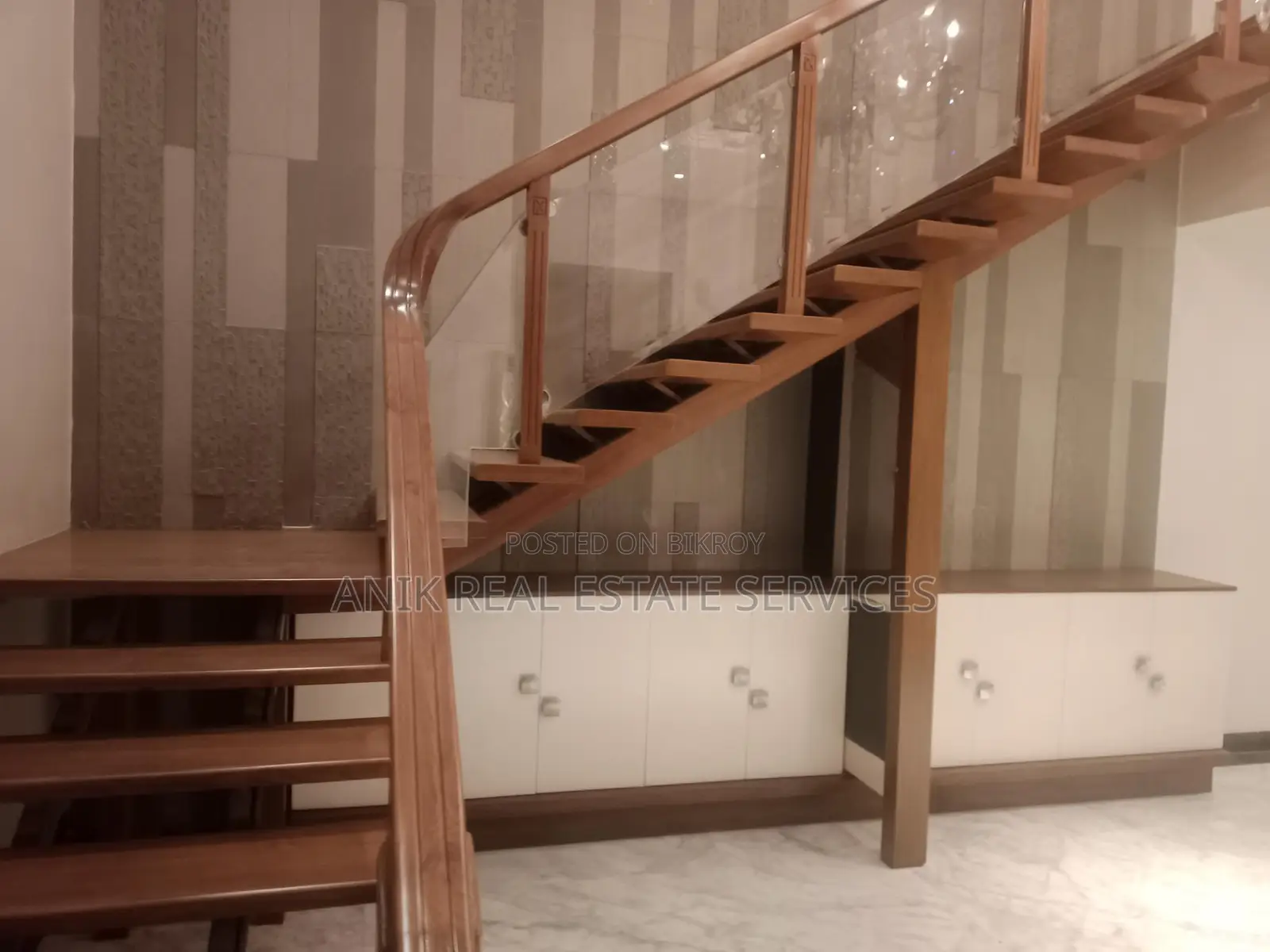 Good Quality Duplex Semi Farnised Flat Rent At Gulshan