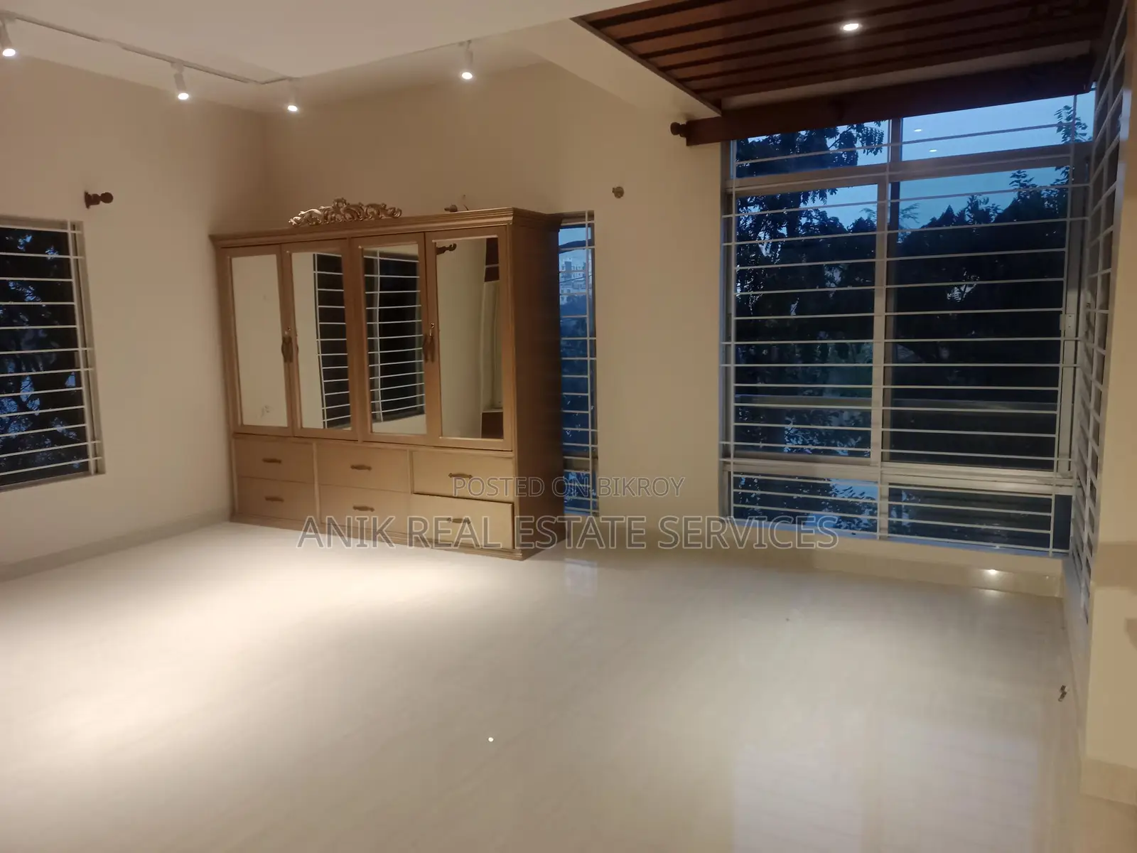 Good Quality Duplex Semi Farnised Flat Rent At Gulshan