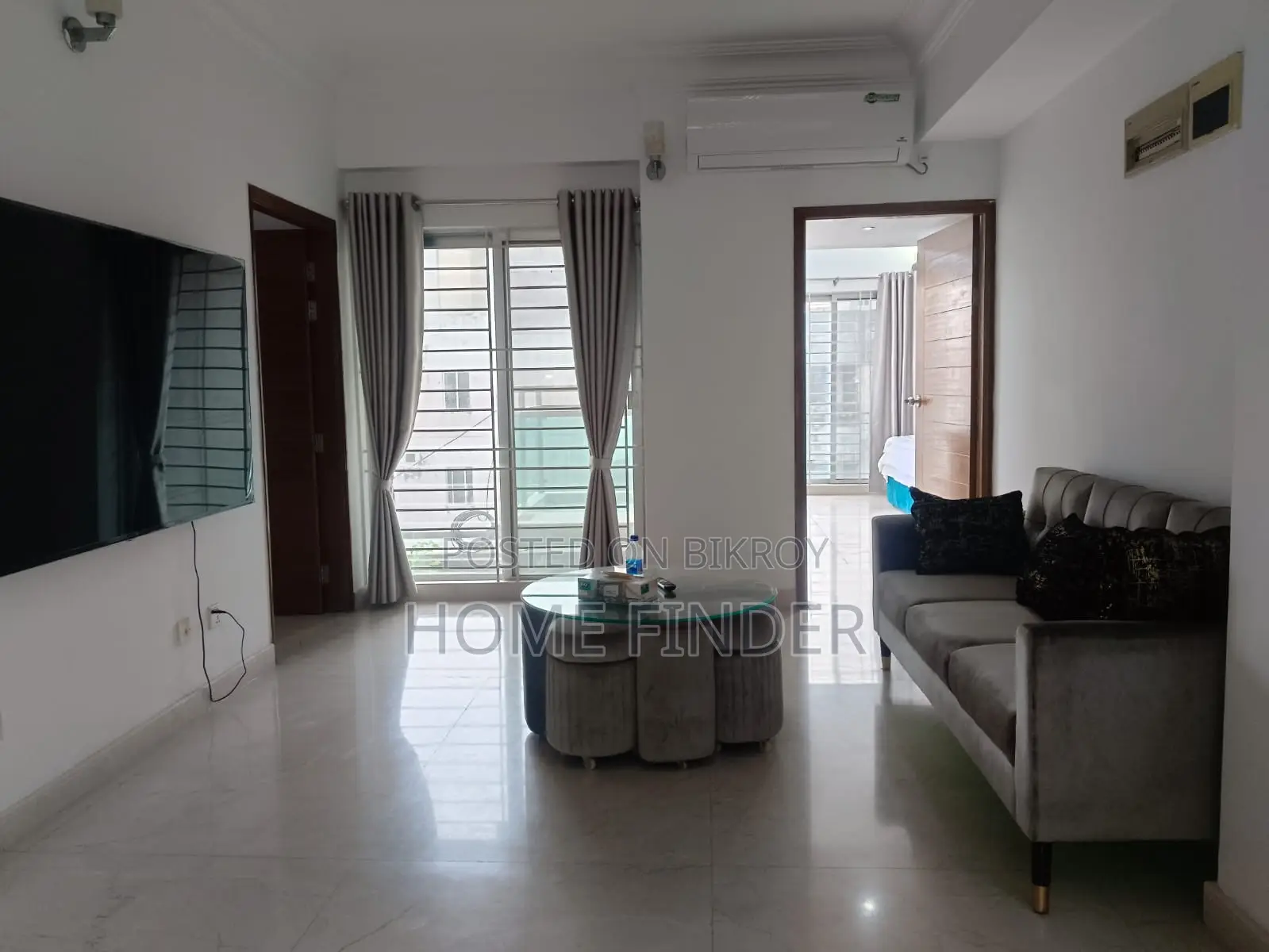 2500 Sqft New Furnished Flat For Rent in Gulshan