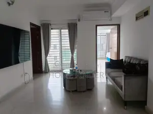 2500 Sqft New Furnished Flat For Rent in Gulshan