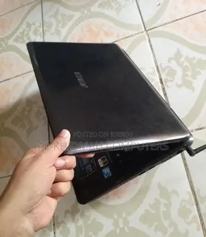 Asus Laptop, 2GB RAM, 250GB Hard Disk, Nationwide Courier Available.