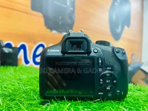 Canon 1300D 18-55 kit lens