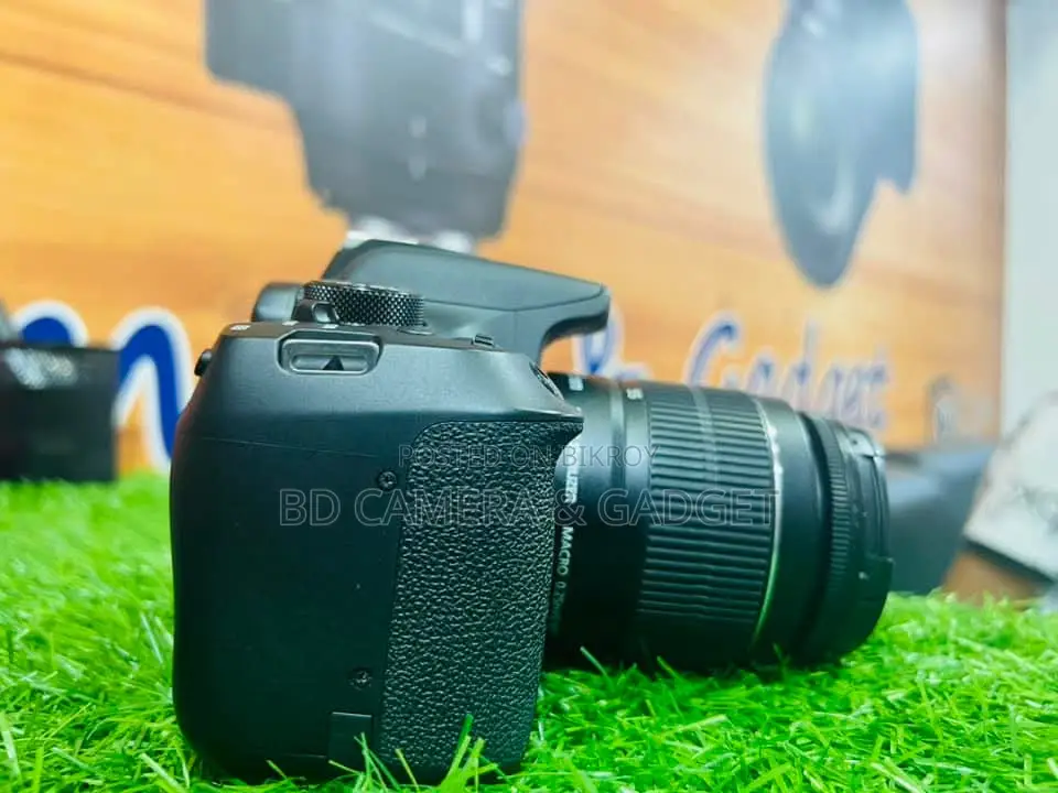 Canon 1300D 18-55 kit lens