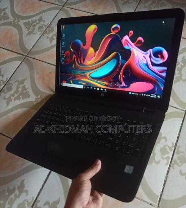 HP Core i3 6th Gen Laptop, 4GB RAM, 750GB, Nationwide Courier Available.