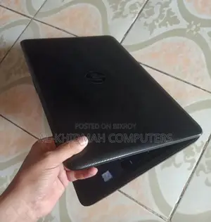 HP Core i3 6th Gen Laptop, 4GB RAM, 750GB, Nationwide Courier Available.