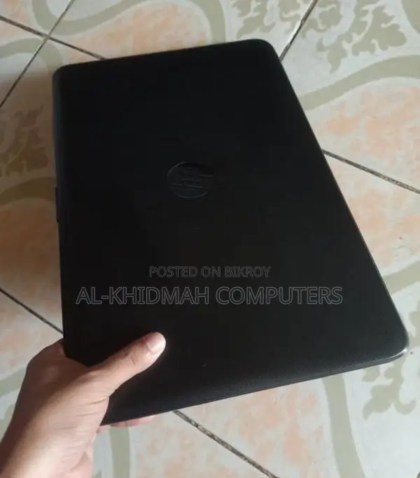 HP Core i3 6th Gen Laptop, 4GB RAM, 750GB, Nationwide Courier Available.