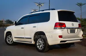 Toyota Land Cruiser V8 VX LIMITED 2017