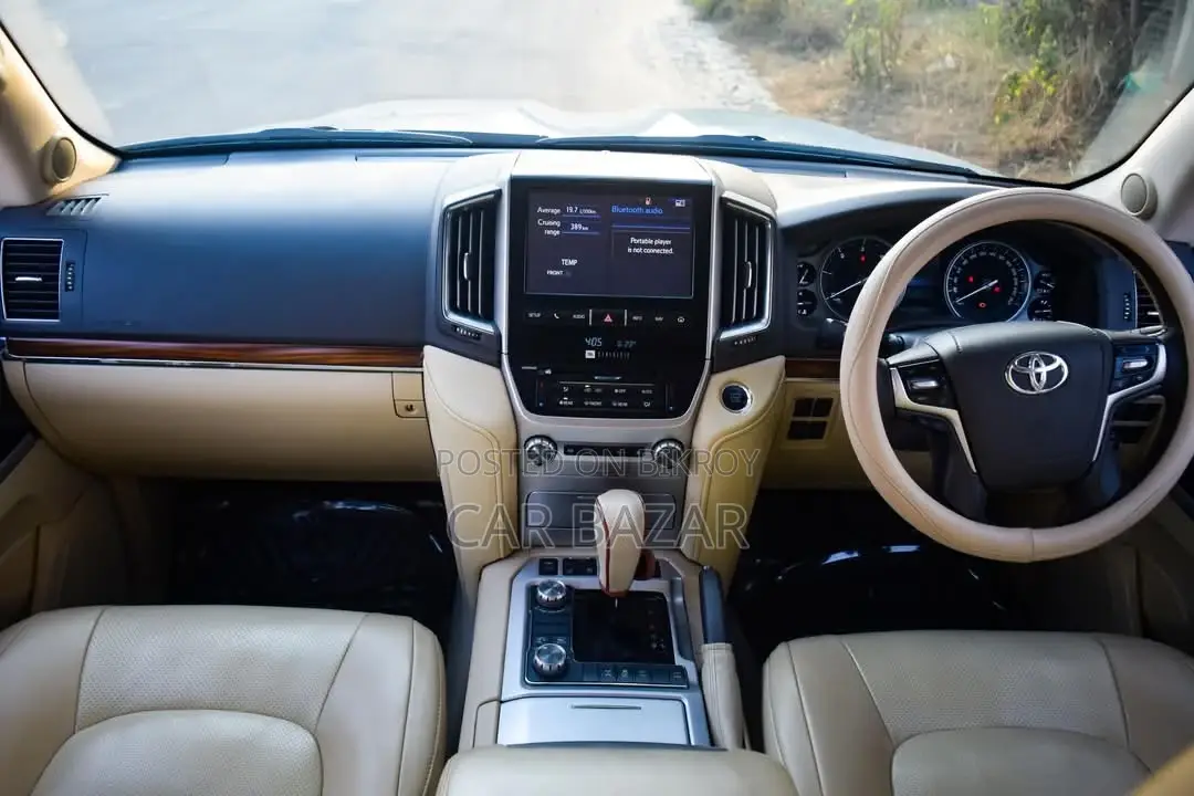 Toyota Land Cruiser V8 VX LIMITED 2017