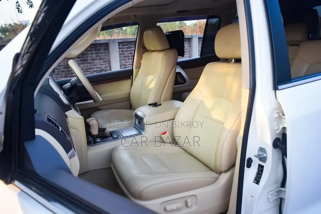 Toyota Land Cruiser V8 VX LIMITED 2017