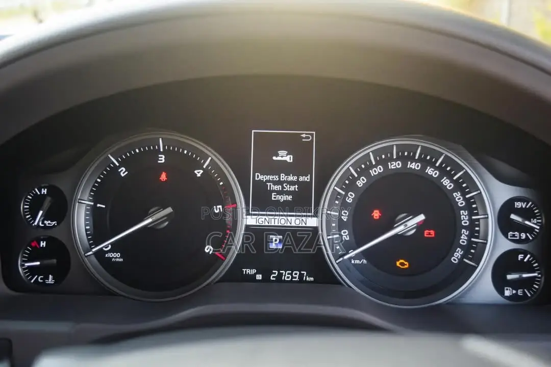 Toyota Land Cruiser V8 VX LIMITED 2017