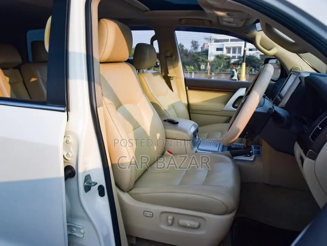 Toyota Land Cruiser V8 VX LIMITED 2017