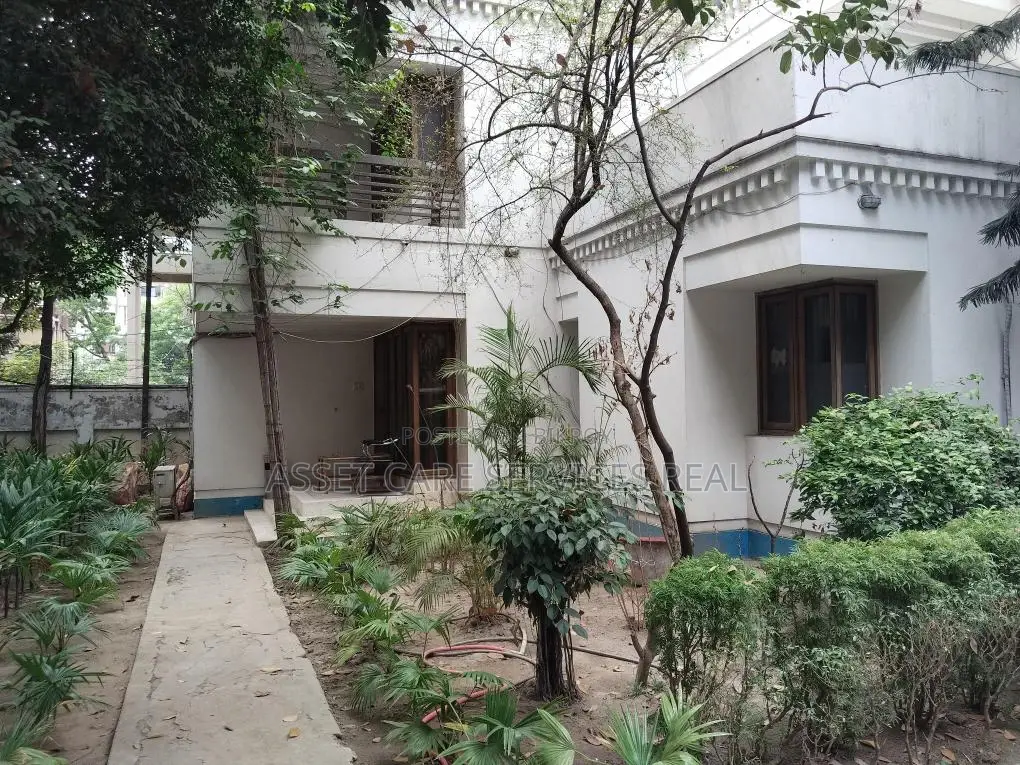 গুলশান ২-এ স্বতন্ত্র বাড়ি ভাড়া।