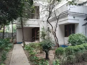 গুলশান ২-এ স্বতন্ত্র বাড়ি ভাড়া।