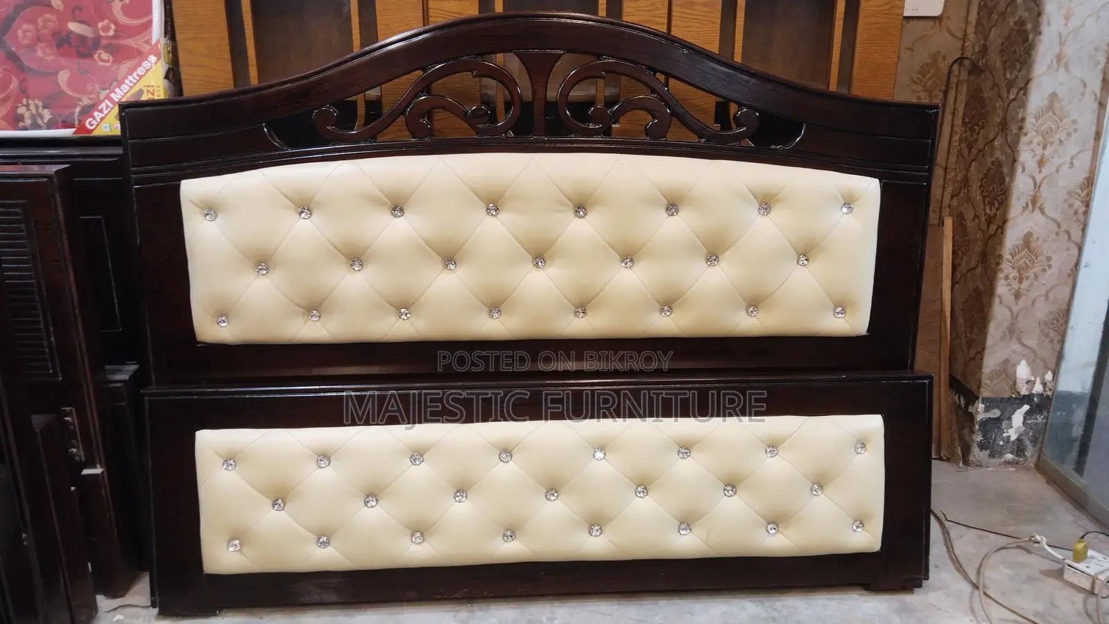 New Lacquer Bed, Artificial Lacquer, M # 101