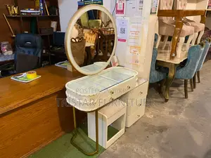 Round Dressing Table DR49F