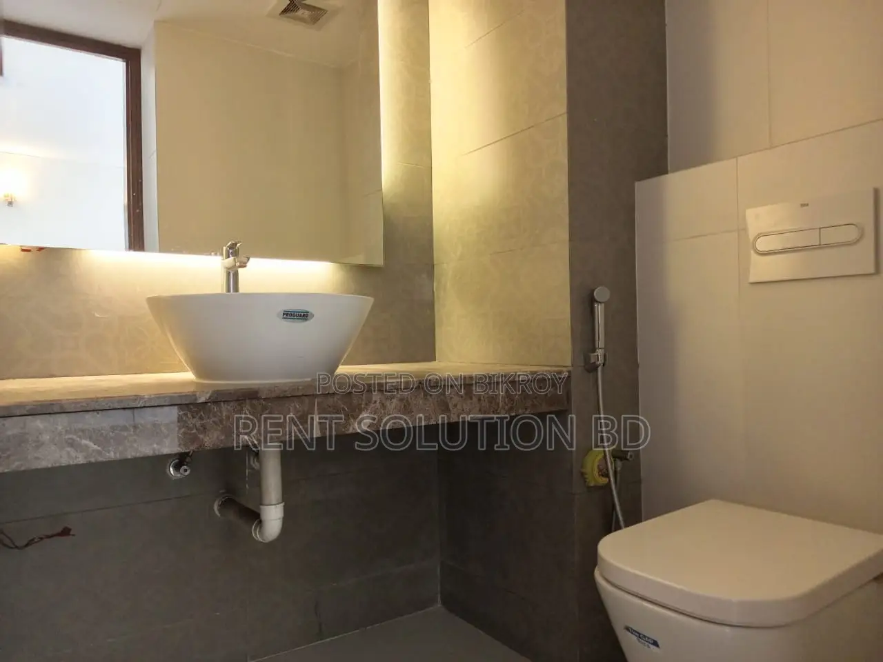 Commodious 4,600 Sq Ft Luxury Apartment For Rent in Gulshan