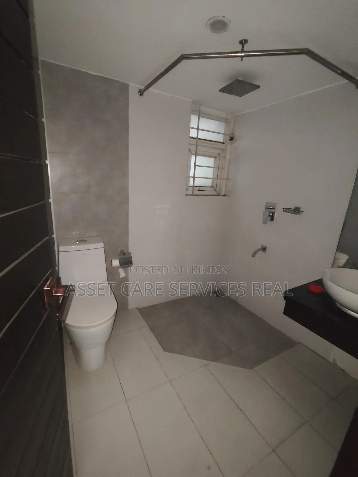 Baridhara Diplomatic Zone 3Bed Un-Furnished Apartment Rent