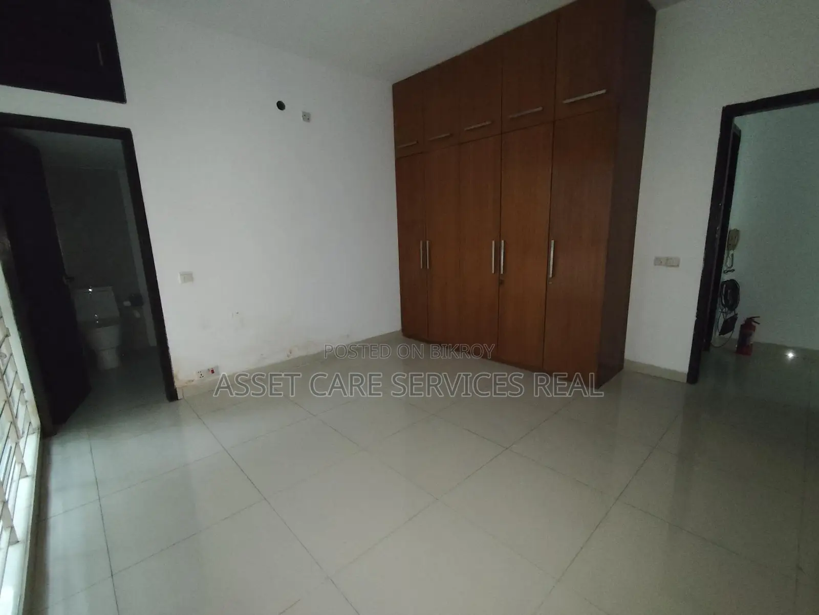 Baridhara Diplomatic Zone 3Bed Un-Furnished Apartment Rent