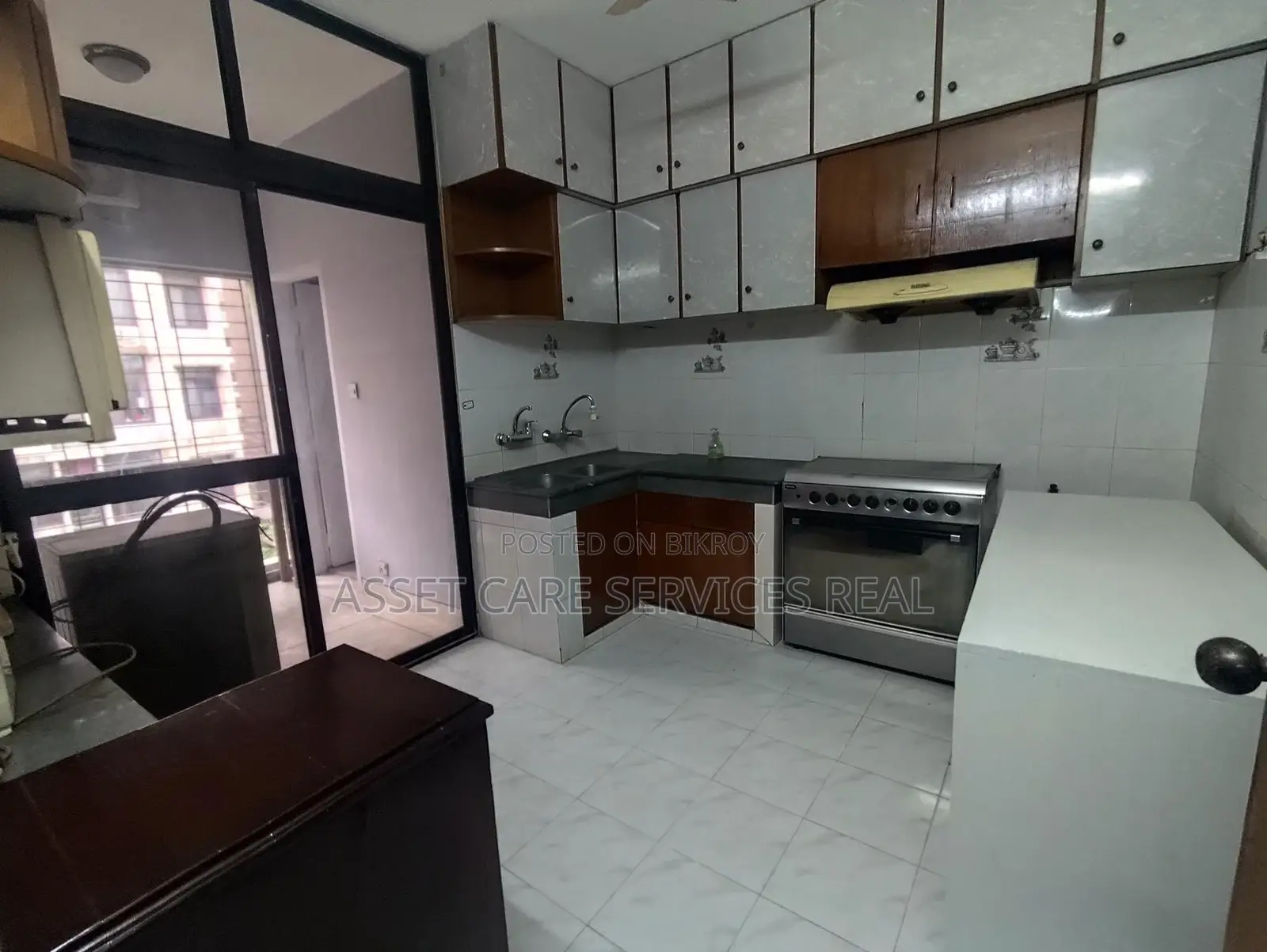 Baridhara Diplomatic Zone 3-Bed Fully Furnished Apartment for Rent