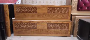 NEW BED CANADIAN OAK VENEER. M # 5739