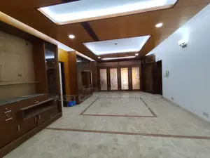 গুলশান-২ এ ভাড়ার জন্য বিলাসবহুল ৪ বেডরুমের আনফার্নিশড অ্যাপার্টমেন্ট