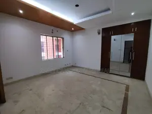 গুলশান-২ এ ভাড়ার জন্য বিলাসবহুল ৪ বেডরুমের আনফার্নিশড অ্যাপার্টমেন্ট